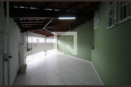 Garagem  de casa à venda com 3 quartos, 123m² em Vila Sonia, São Paulo
