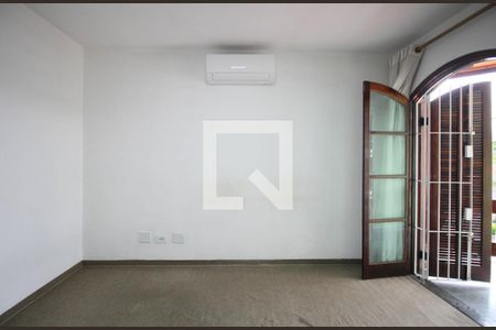 Suíte 1 de casa para alugar com 3 quartos, 123m² em Vila Sonia, São Paulo