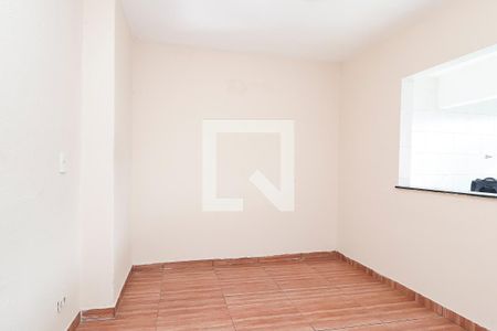 Sala de casa para alugar com 2 quartos, 250m² em Jardim Senice, São Paulo