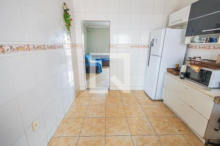 casa 2: cozinha de casa à venda com 2 quartos, 180m² em Conjunto Confisco, Belo Horizonte