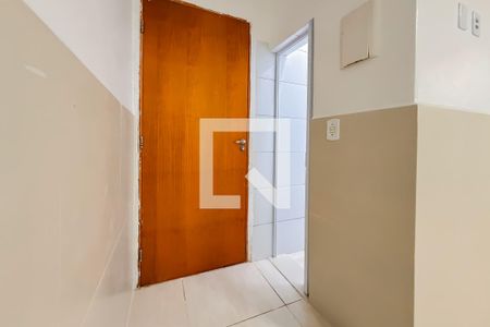 Banheiro de kitnet/studio para alugar com 1 quarto, 18m² em Aclimação, São Paulo