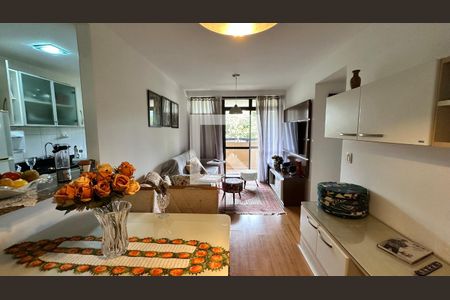 Sala de apartamento à venda com 2 quartos, 70m² em Recreio dos Bandeirantes, Rio de Janeiro