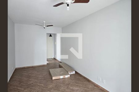 Sala  de apartamento para alugar com 3 quartos, 76m² em Vila Augusta, Guarulhos