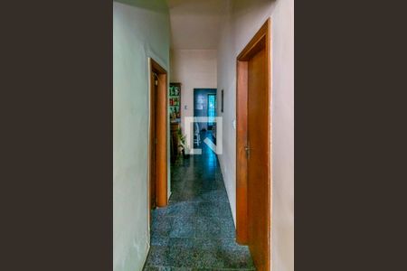 Casa da frente - Sala de casa à venda com 6 quartos, 480m² em Penha, Rio de Janeiro