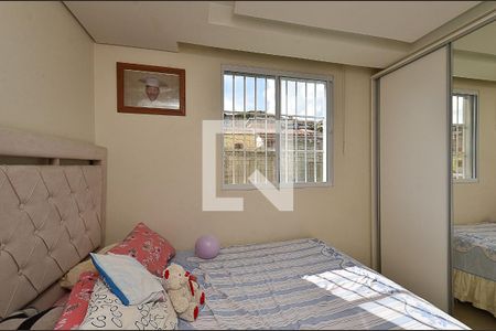 Quarto 1 de apartamento para alugar com 2 quartos, 50m² em Novo Horizonte, Belo Horizonte