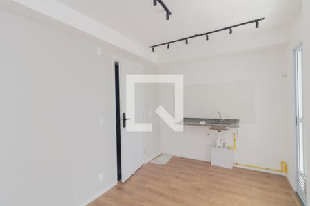 Sala/Cozinha de apartamento à venda com 2 quartos, 30m² em Cidade Antônio Estêvão de Carvalho, São Paulo