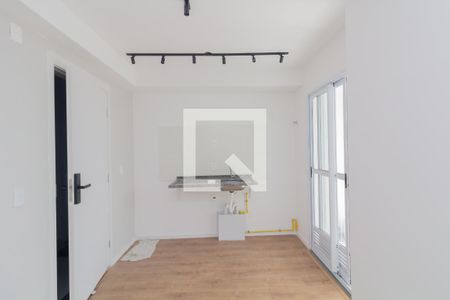 Sala/Cozinha de apartamento à venda com 2 quartos, 30m² em Cidade Antônio Estêvão de Carvalho, São Paulo