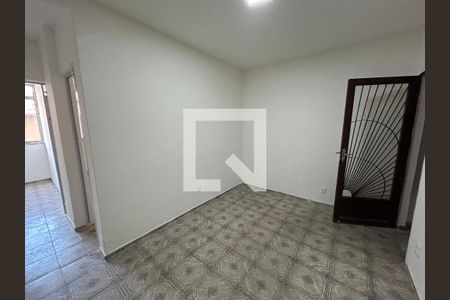 Sala de casa para alugar com 2 quartos, 60m² em Guadalupe, Rio de Janeiro