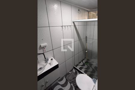 Banheiro de casa para alugar com 1 quarto, 150m² em Jardim Vinte E Cinco de Agosto, Duque de Caxias