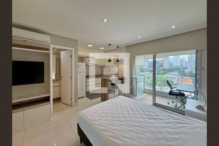 Quarto/Sala de kitnet/studio para alugar com 0 quarto, 33m² em Itaim Bibi, São Paulo
