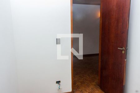 Escritório de casa para alugar com 4 quartos, 182m² em Jardim das Praias, São Paulo