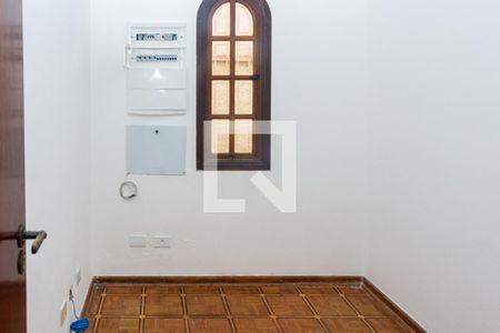 Escritório de casa para alugar com 4 quartos, 182m² em Jardim das Praias, São Paulo