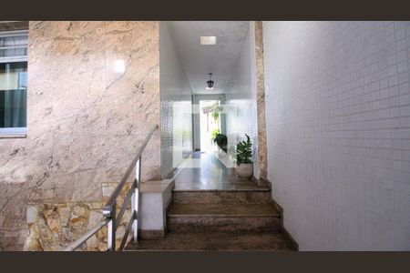 Casa à venda com 3 quartos, 240m² em Vila Charlote, São Paulo