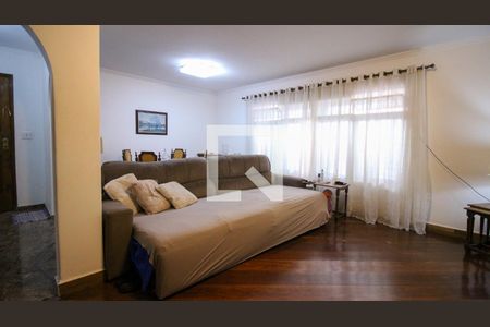 Casa à venda com 3 quartos, 240m² em Vila Charlote, São Paulo