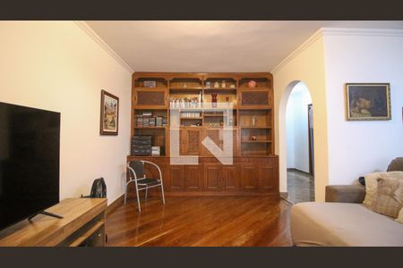 Casa à venda com 3 quartos, 240m² em Vila Charlote, São Paulo