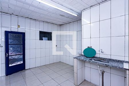 Sala e cozinha de casa para alugar com 1 quarto, 35m² em Vila Bancaria Munhoz, São Paulo