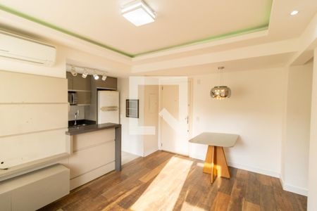 Sala de apartamento à venda com 2 quartos, 55m² em Azenha, Porto Alegre