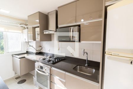 Cozinha e Área de Serviço de apartamento à venda com 2 quartos, 55m² em Azenha, Porto Alegre