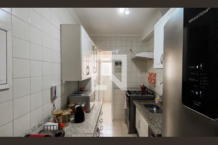 Cozinha  de apartamento à venda com 3 quartos, 66m² em Vila Araguaia, São Paulo