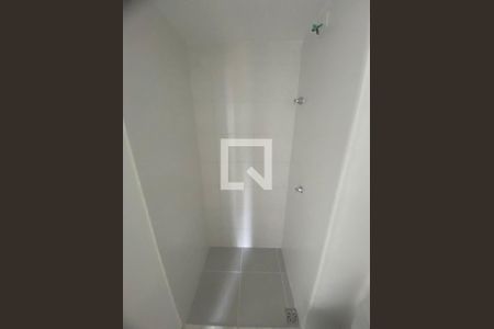 Banheiro de apartamento à venda com 1 quarto, 24m² em Pinheiros, São Paulo