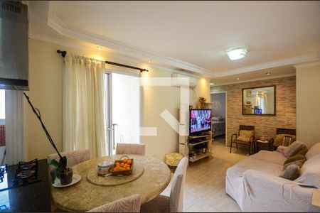 Sala de casa à venda com 2 quartos, 51m² em Piqueri, São Paulo