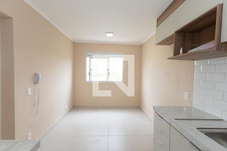 Sala / Cozinha  de apartamento para alugar com 2 quartos, 32m² em Vila Maria, São Paulo