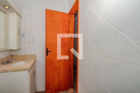 Banheiro de apartamento para alugar com 1 quarto, 39m² em Sarandi, Porto Alegre