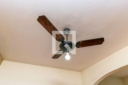 Sala de casa à venda com 2 quartos, 90m² em Brás de Pina, Rio de Janeiro