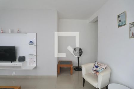 Sala de apartamento para alugar com 3 quartos, 90m² em Barra Funda, Guarujá