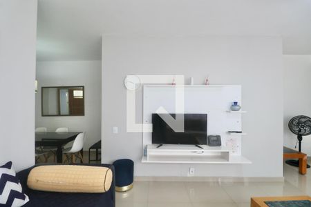 Sala de apartamento para alugar com 3 quartos, 90m² em Barra Funda, Guarujá