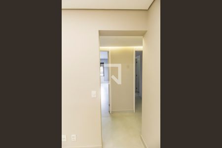 Corredor de apartamento para alugar com 3 quartos, 97m² em Empresarial 18 do Forte, Barueri