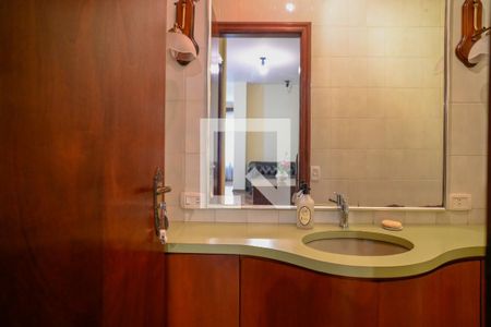 Lavabo de casa para alugar com 7 quartos, 350m² em Jardim da Saúde, São Paulo