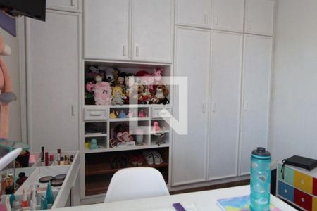 Casa à venda com 4 quartos, 380m² em Jacaré, Niterói