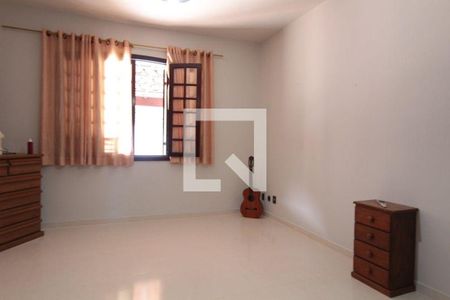 Casa à venda com 4 quartos, 380m² em Jacaré, Niterói