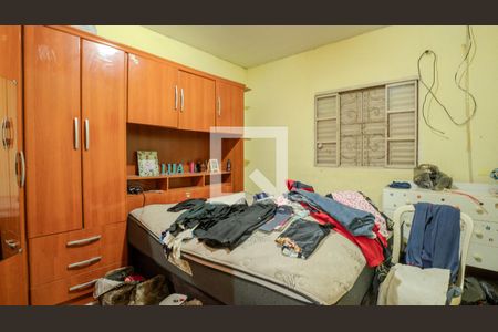 quarto 2 de casa para alugar com 3 quartos, 155m² em Vila Brasilio Machado, São Paulo