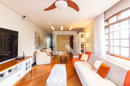 Sala  de casa à venda com 3 quartos, 127m² em Umuarama, Osasco