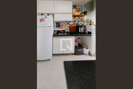 Cozinha de apartamento à venda com 3 quartos, 78m² em São Pedro, Belo Horizonte
