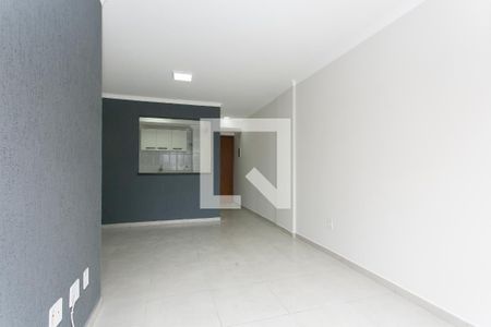Sala de apartamento para alugar com 3 quartos, 74m² em Vila Carmosina, São Paulo