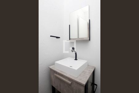 Banheiro de apartamento para alugar com 1 quarto, 38m² em Centro Histórico, Porto Alegre