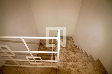 Escada de casa à venda com 5 quartos, 254m² em Jardim Caravelas, São Paulo