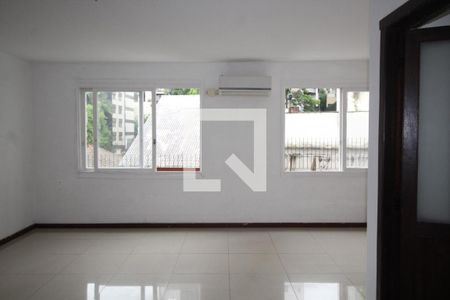 Sala de apartamento à venda com 3 quartos, 110m² em Rio Branco, Porto Alegre