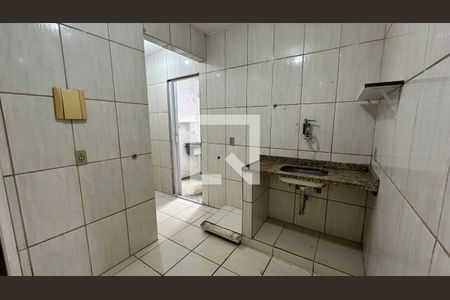 Cozinha de kitnet/studio para alugar com 1 quarto, 40m² em Vargem Pequena, Rio de Janeiro