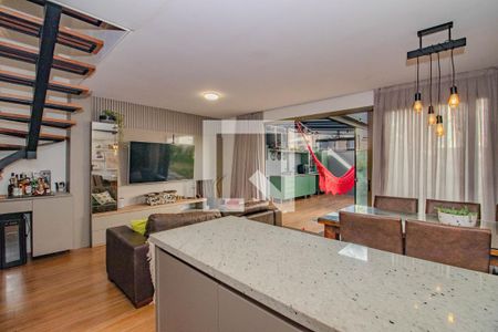 Sala de casa de condomínio à venda com 3 quartos, 210m² em Jardim Itu, Porto Alegre