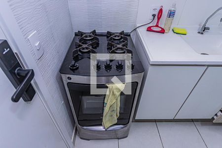 Sala, cozinha e área de serviço de apartamento para alugar com 2 quartos, 30m² em Piqueri, São Paulo