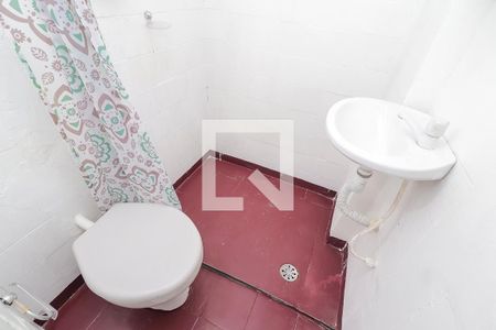 Banheiro de casa para alugar com 1 quarto, 28m² em Jardim Sao Pedro, São Paulo