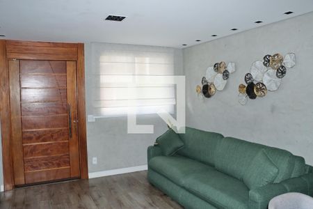 Casa de Condomínio para alugar com 3 quartos, 150m² em Parque Rincao, Cotia