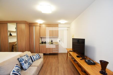 sala de estar de kitnet/studio para alugar com 1 quarto, 33m² em Vila Madalena, São Paulo