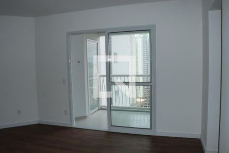 Apartamento para alugar com 3 quartos, 93m² em Parque Esplanada do Embu, Embu das Artes