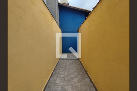 Entrada  de casa para alugar com 3 quartos, 99m² em Vila Conde do Pinhal, São Paulo