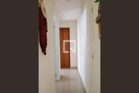 Corredor  de apartamento à venda com 2 quartos, 50m² em Pilares, Rio de Janeiro
